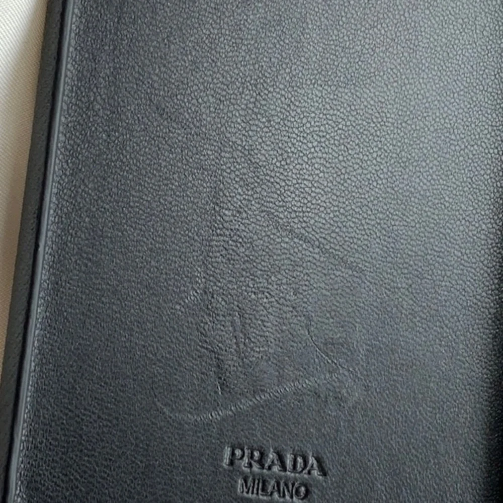 PRADA phone case - Picture 6 of 10